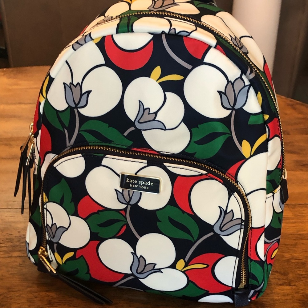 🔥Final Drop🔥Kate Spade Medium Backpack NWT!! - Picture 4 of 8